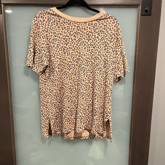 American Eagle oversized cheetah print tee - Picture 1 of 3